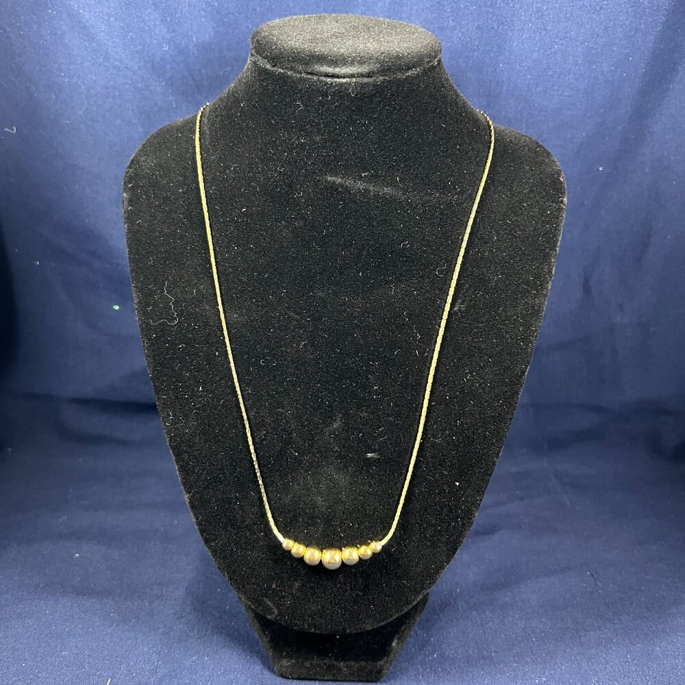 17" Gold Tone Necklace With Graduated Gold Tone Beads